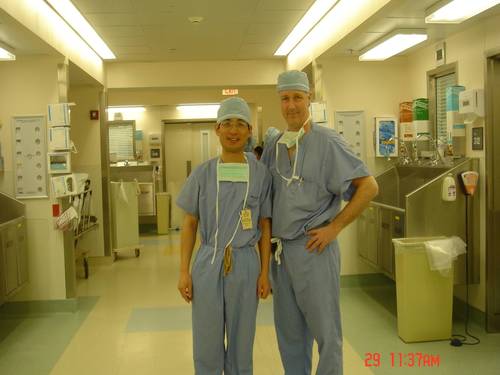 2006年束余声医师在美国华盛顿大学医学院进修学习